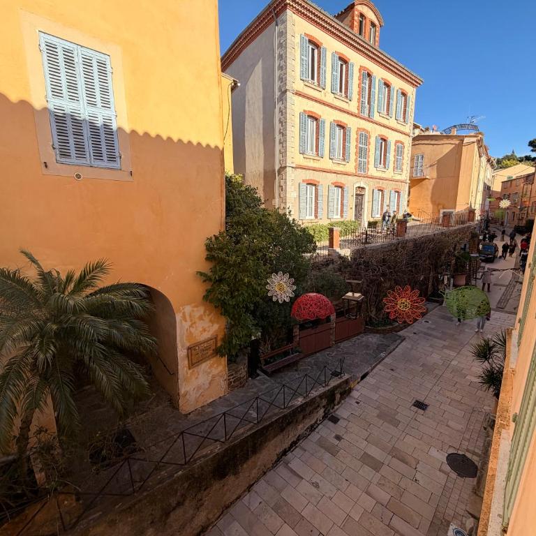 Appartements de Charme climatisés à Bormes les Mimosas Village médiéval ! - Casa con 2 Camere da Letto - 1
