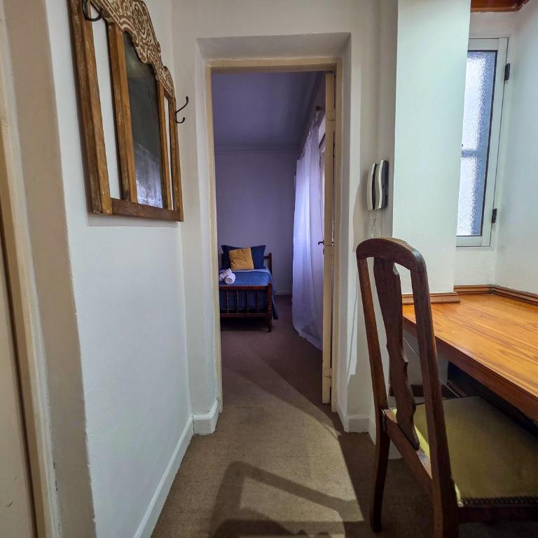 Casa a pasos de Clínica UOM, cochera, terraza, parrilla - Apartamento de 1 dormitorio - 11