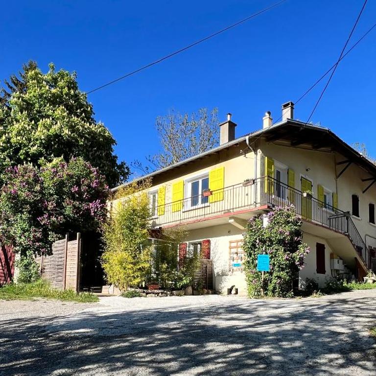 Les Gîtes de Chauvet - Appartement avec Vue sur la Montagne - 12