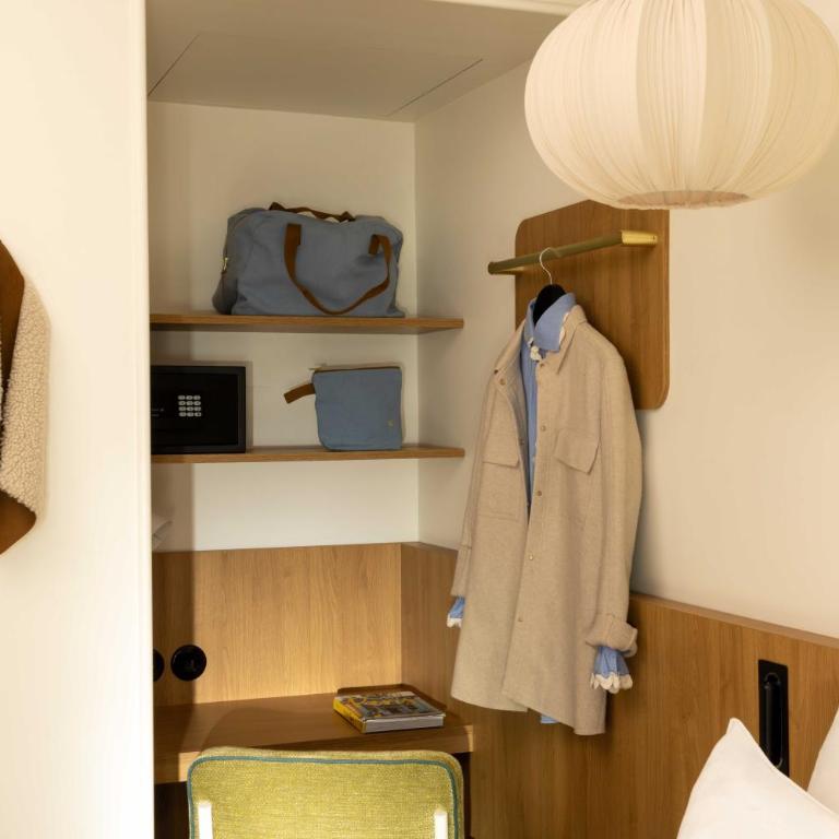 Hôtel Casimir - Chambre confortable - 3