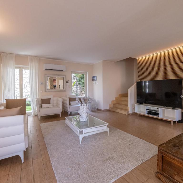 Villa Mastrissa Taormina - Private Villa with 2 pool - Private villa with 4 bedrooms and a swimming pool - 32
