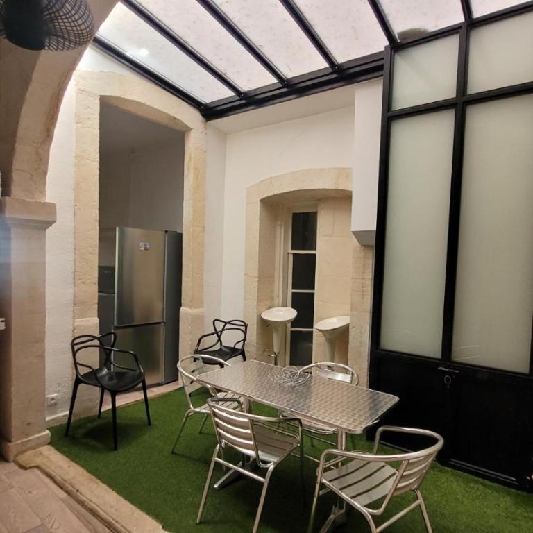 Appartement centre historique place Jean Jaurès climatisé 6 couchages avec parking - Appartement 2 Chambres - 16