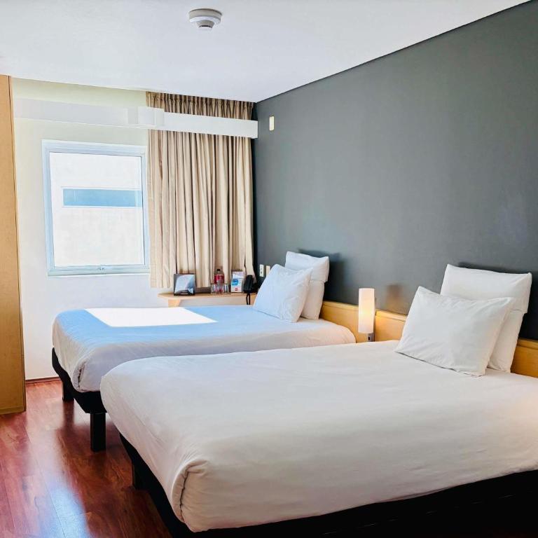 Ibis Monterrey Valle - Habitación Doble Estándar con 2 camas dobles - 2