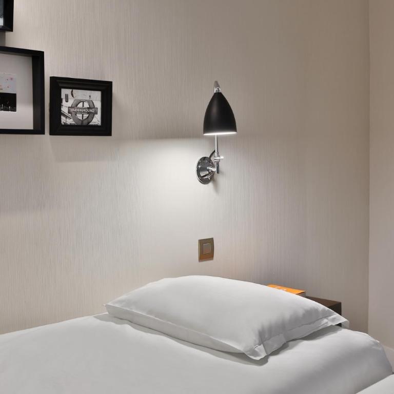 Hôtel Londres et New York - Teritoria - Chambre Quadruple - 11