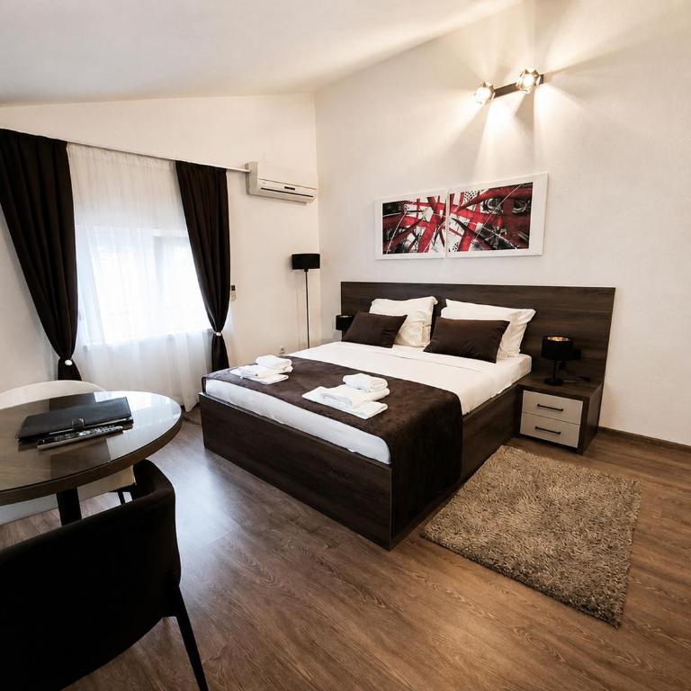 Villa Hum - Dvokrevetna Soba sa Bračnim Krevetom - 12