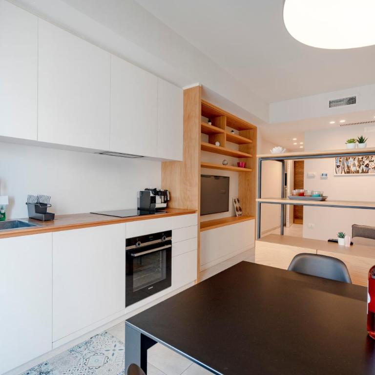 Marina Apartment - Appartamento Deluxe con 2 Camere da Letto e Vista Oceano - 5