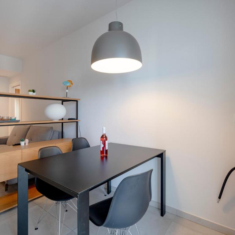 Marina Apartment - Appartamento Deluxe con 2 Camere da Letto e Vista Oceano - 7