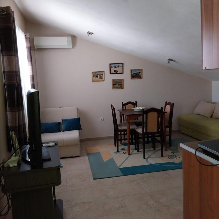 Apartmani Jaz 24 - One-Bedroom Apartment with Sea View - 4