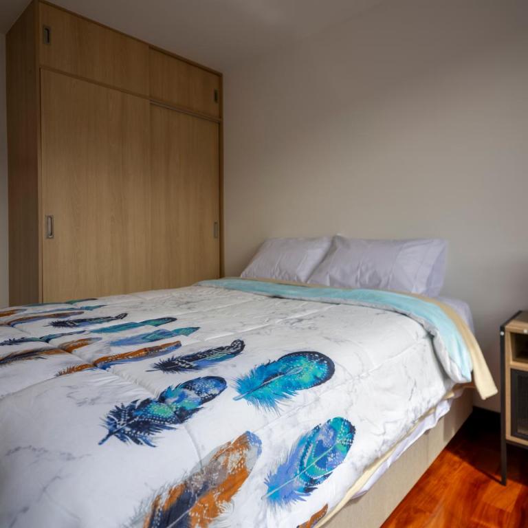 Comfort Apartment - 7 min to city center - Three-Bedroom Apartment - 17