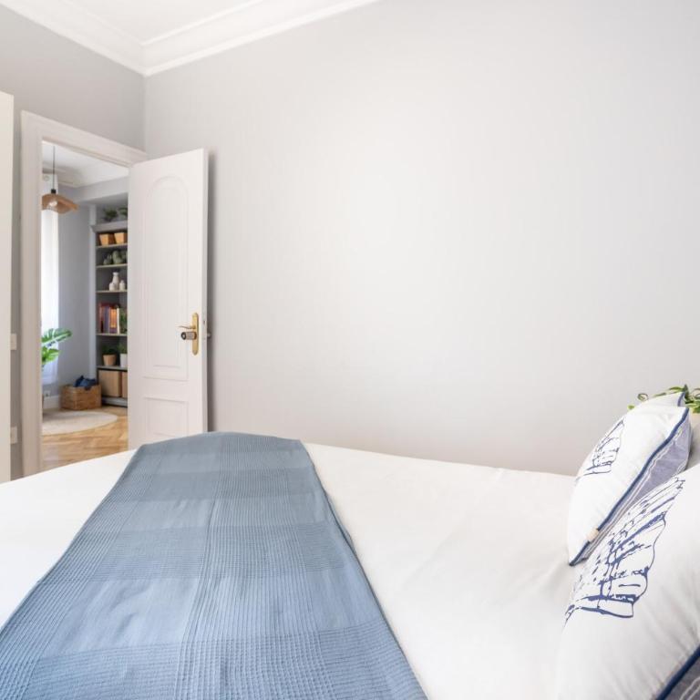 GRAN APARTAMENTO EN PRIMERA LINEA DE PLAYA - Apartamento - 17