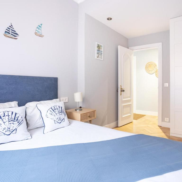 GRAN APARTAMENTO EN PRIMERA LINEA DE PLAYA - Apartamento - 28