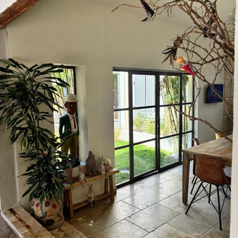 Maison de Caractère avec Piscine - Villa 3 Chambres - 17