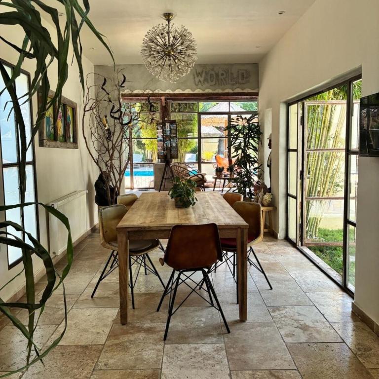 Maison de Caractère avec Piscine - Villa 3 Chambres - 16