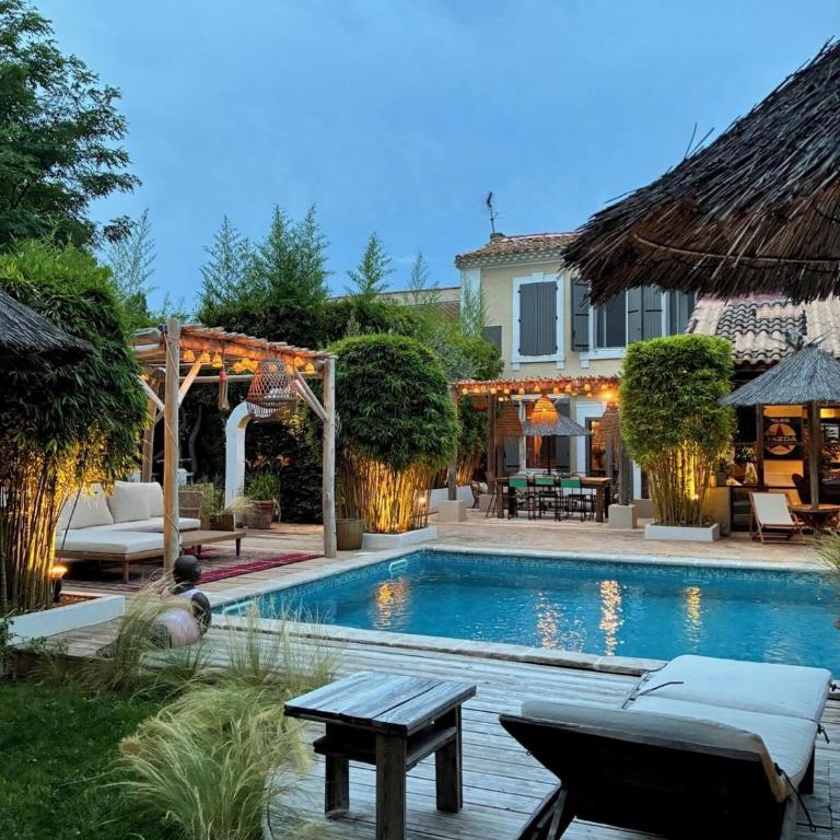 Maison de Caractère avec Piscine - Villa 3 Chambres - 38