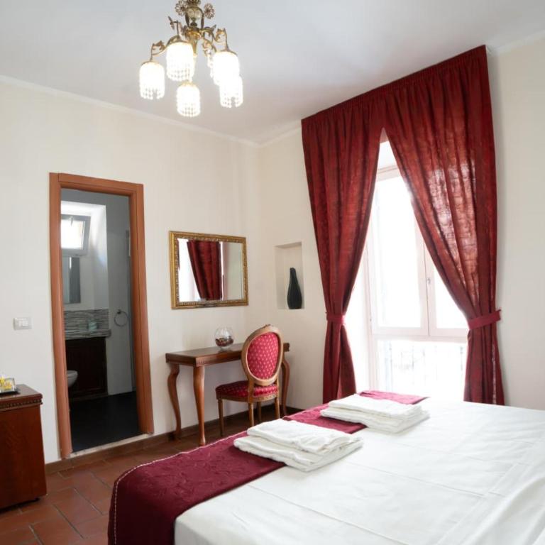 Imperial GuestHouse - Suite King con Vasca Idromassaggio - 39