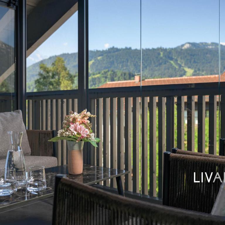 LIVALPIN mybase PURE - One-Bedroom Apartment with Balcony and Mountain View - 1