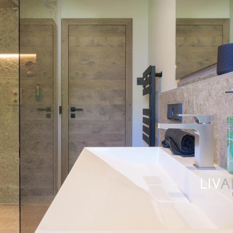LIVALPIN mybase PURE - One-Bedroom Apartment with Balcony and Mountain View - 27