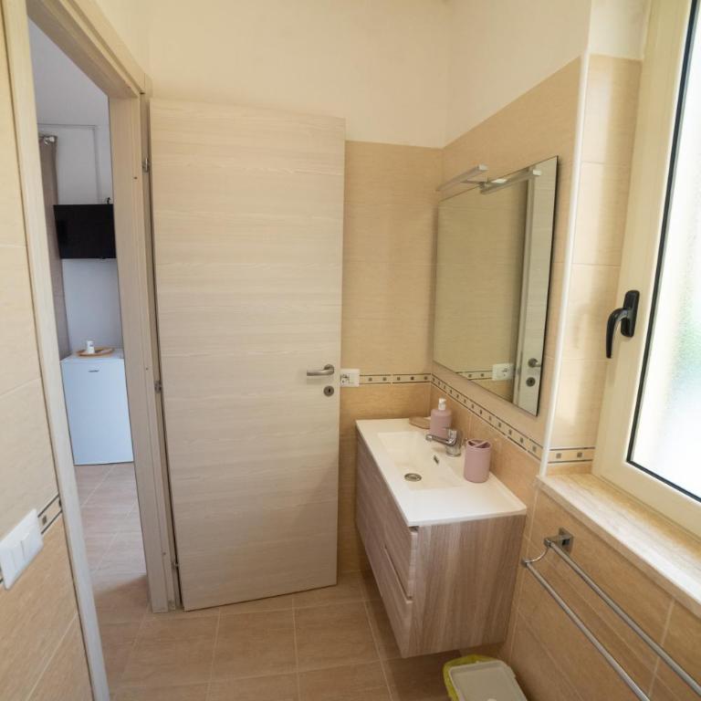 B&B "L'Eco del Mare" - Camera Tripla con Vista Mare - 6