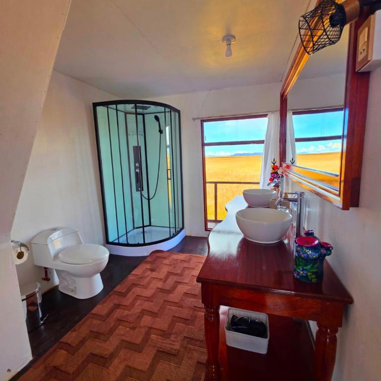 KAY PACHA LODGE Uros - Deluxe Suite with Spa Bath - 2