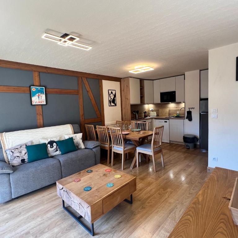 Apparts au Cœur de St-Lary - Piscine Chauffée et Sauna - Appartement en Duplex - 5