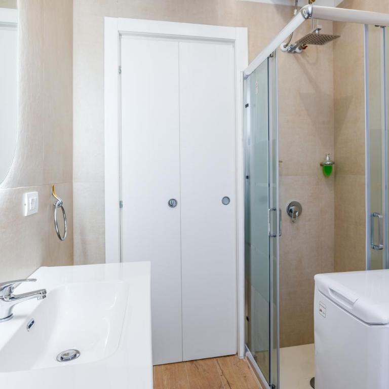 Apartment at 30 Viale Famagosta - Appartamento con 1 Camera da Letto - 16