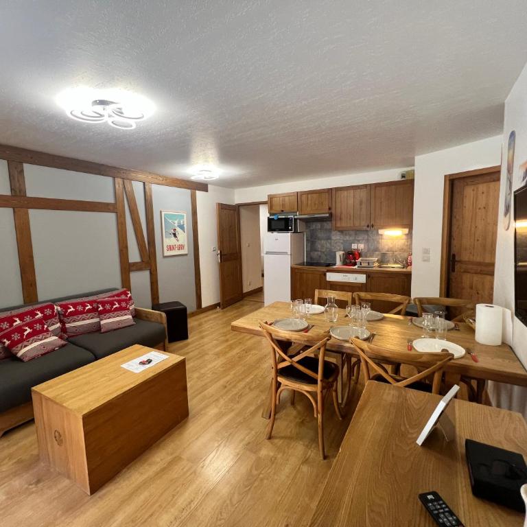 Apparts au Cœur de St-Lary - Piscine Chauffée et Sauna - Appartement 3 Chambres - 1