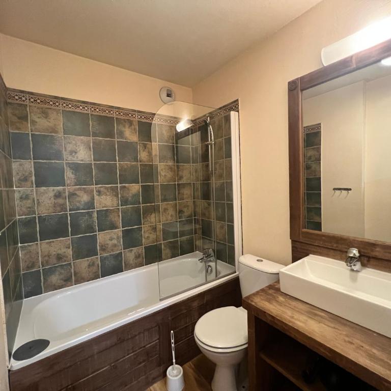 Apparts au Cœur de St-Lary - Piscine Chauffée et Sauna - Appartement 3 Chambres - 6