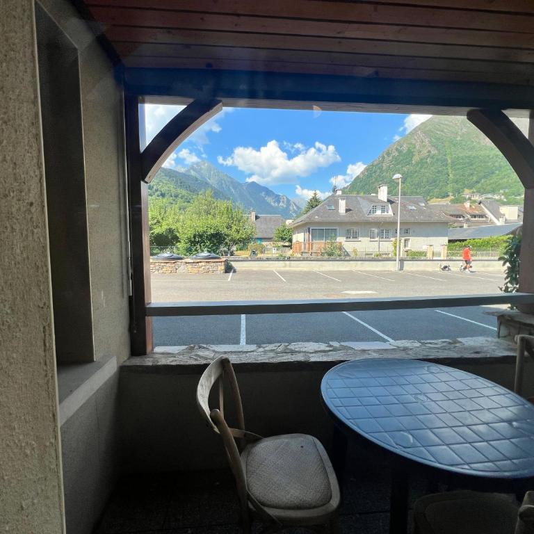 Apparts au Cœur de St-Lary - Piscine Chauffée et Sauna - Appartement avec Balcon - 9