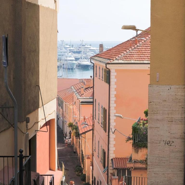 Holiday House Imperia - Appartamento con 2 Camere da Letto - 7