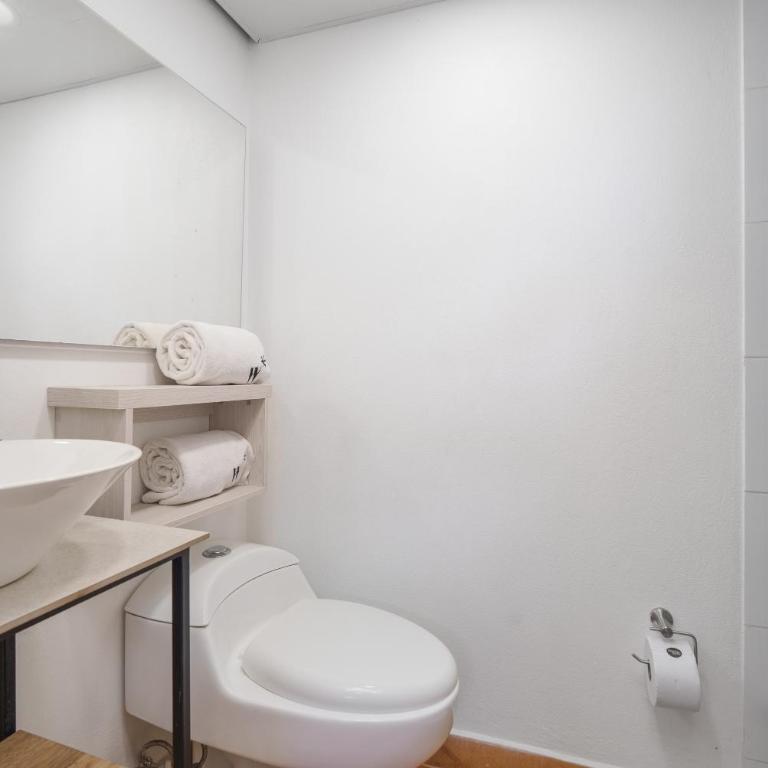 Hotel Santa Ana Medellin - Double or Twin Room with Balcony - 10