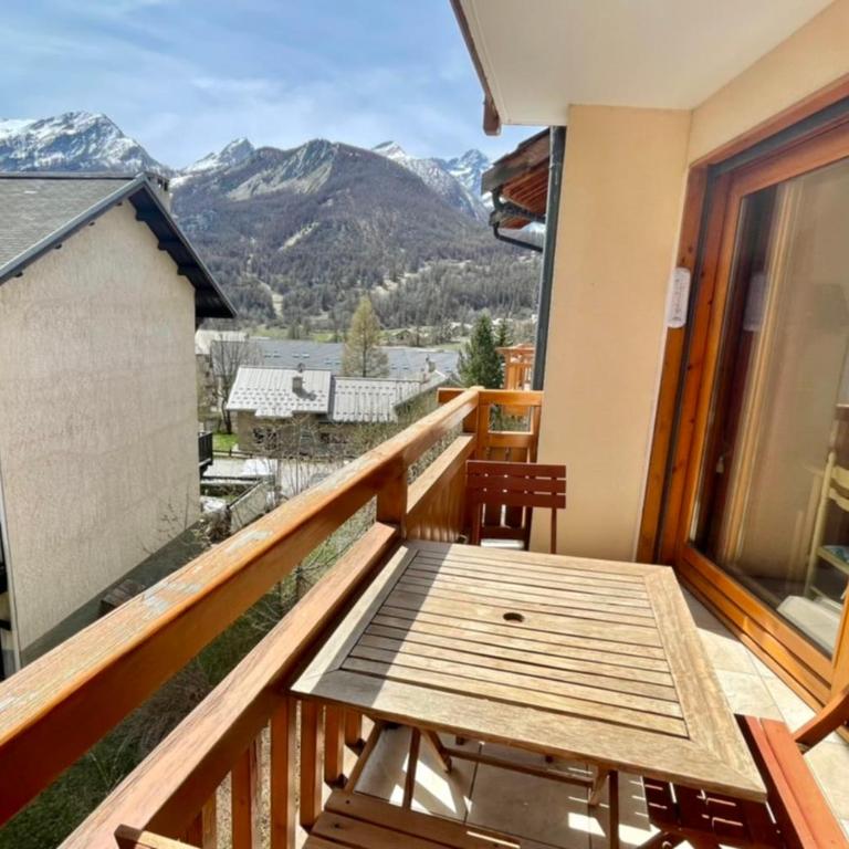 Balcon & calme face aux cimes - Appartement - 10