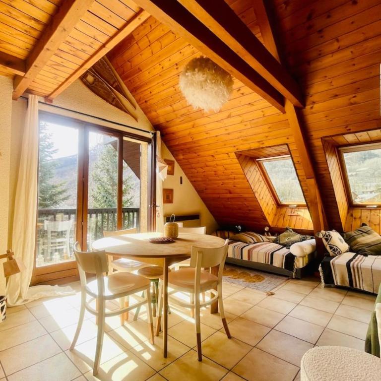 Nid de ski avec grand balcon - Appartement - 5