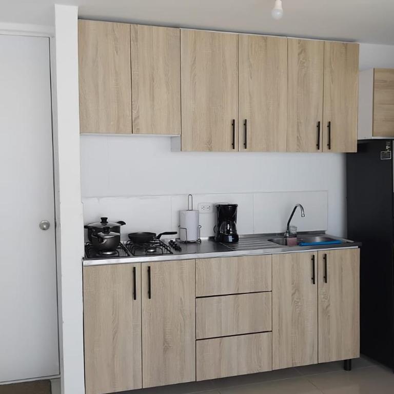 Apto 3 Camas Piscina WiFi en Soledad - Three-Bedroom Apartment with Private Pool - 43