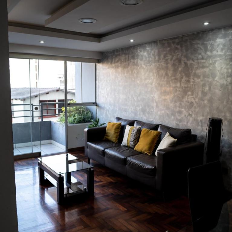 Departamento en el Corazón de Miraflores Peru - Apartamento con vistas y balcón - 86
