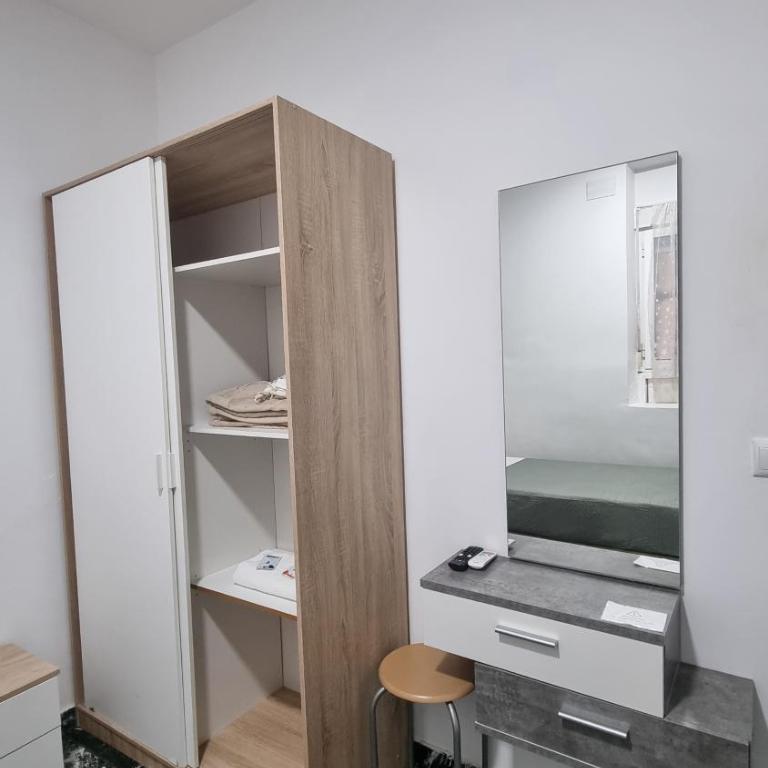 Pension Susita - Habitación Individual con baño compartido - 5