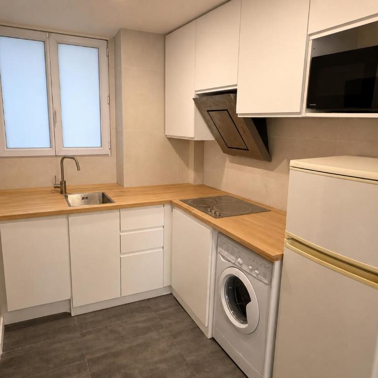 Spacious Studio - Central Paris - One-Bedroom Apartment - 6