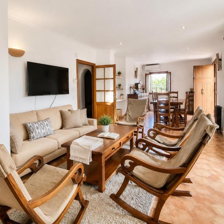 ULLAL - Rural Charm-AGRITOURISM approx 65000 meters PLUS PRIVATE MOUNTAIN villa and Outdoor Adventure Agritourism Apartment EQUIPATED - Private Mountain Path approximately 5 minutes walking from the beach -Ideal for relaxation - Appartamento con 3 Camere da Letto - 10