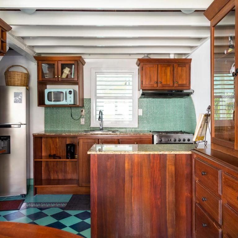 Barbados 2BR penthouse - Timeless charm of colonial Caribbean style - Apartment mit 2 Schlafzimmern, Terrasse und Meerblick - 5