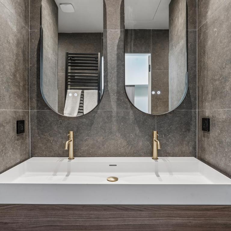 Suite Design Annecy - Majestic Montmartre - Deluxe King Studio - 6