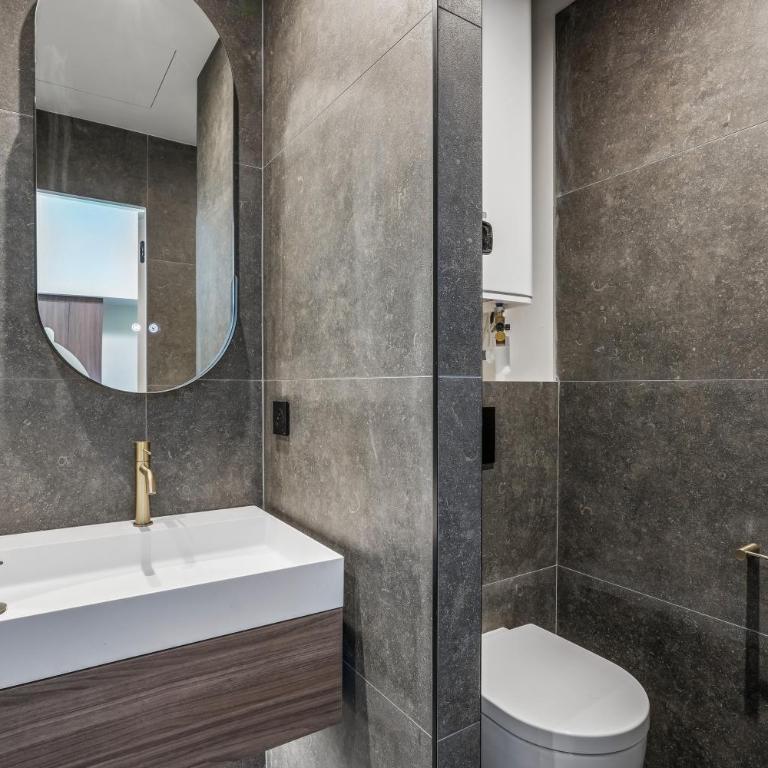 Suite Design Annecy - Majestic Montmartre - Deluxe King Studio - 9