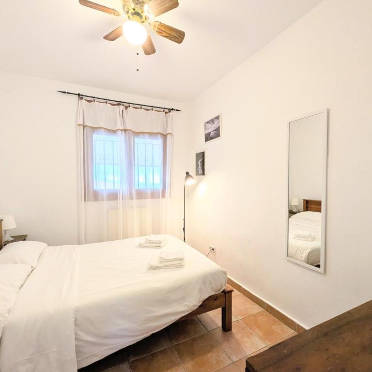 Villa Mas Blau Munt by Host&Joy - Villa con 3 Camere da Letto - 24