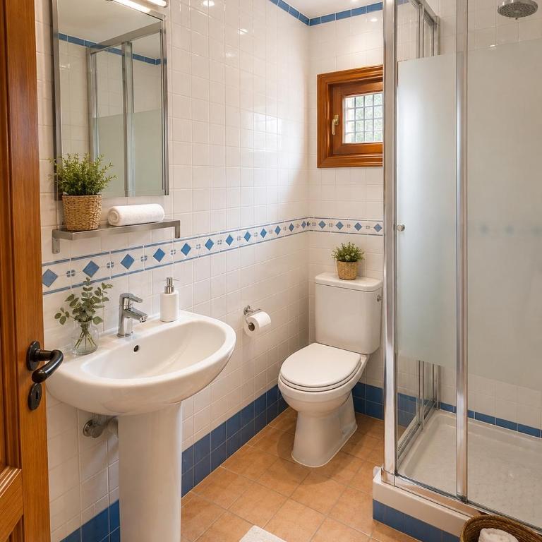 ULLAL - Rural Charm-AGRITOURISM approx 65000 meters PLUS PRIVATE MOUNTAIN villa and Outdoor Adventure Agritourism Apartment EQUIPATED - Private Mountain Path approximately 5 minutes walking from the beach -Ideal for relaxation - Appartamento con 1 Camera da Letto - 2