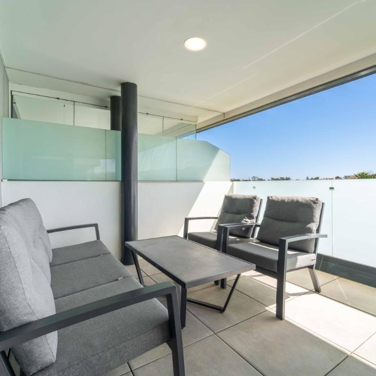 Arielle del Mar - Pool, Spa and family apartment, Las Lagunas, Mijas Costa - Three-Bedroom Apartment - 6