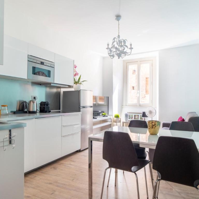 Vitani 30 - Nel cuore del centro storico di Como - Appartamento con 2 Camere da Letto - 10