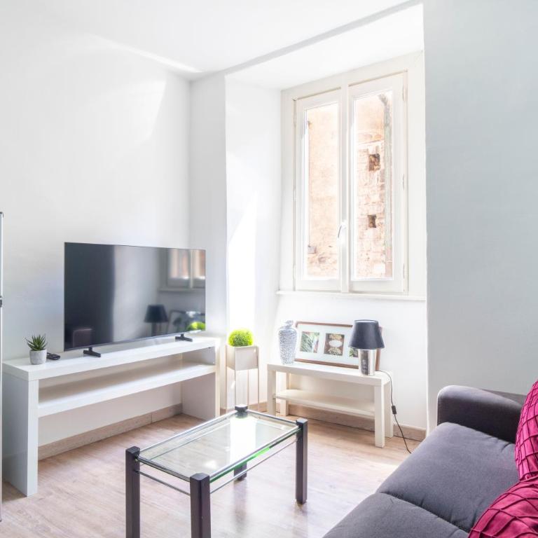 Vitani 30 - Nel cuore del centro storico di Como - Appartamento con 2 Camere da Letto - 11