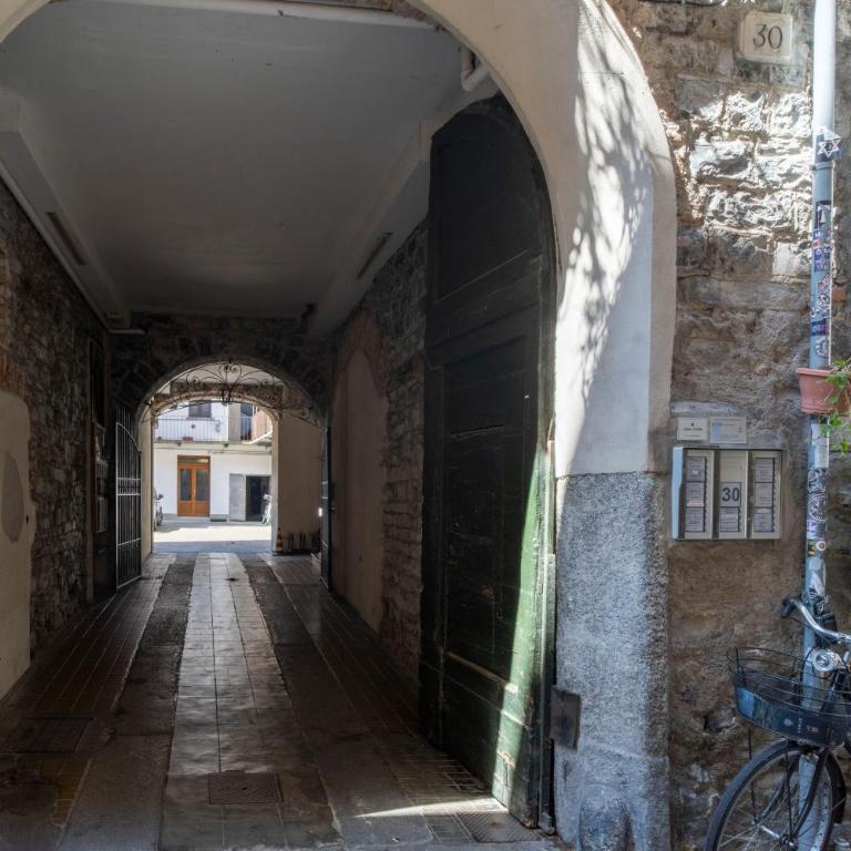 Vitani 30 - Nel cuore del centro storico di Como - Appartamento con 2 Camere da Letto - 31