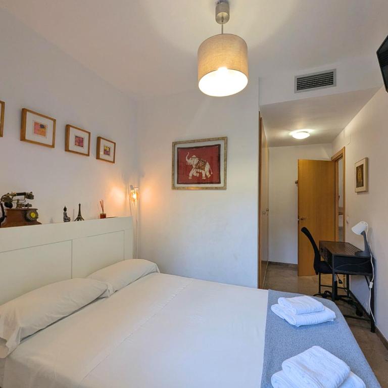 Relax en Lloret con Gym y Piscina by Host&Joy - Appartamento con 1 Camera da Letto - 4