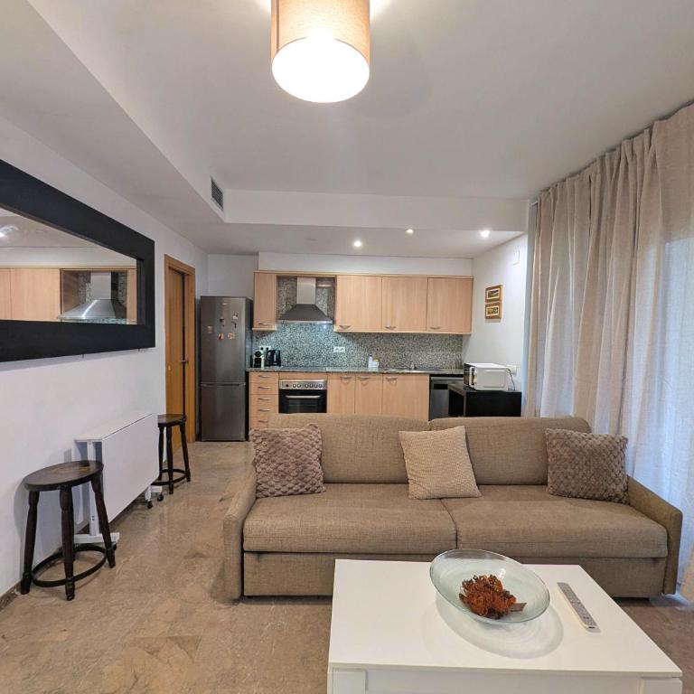 Relax en Lloret con Gym y Piscina by Host&Joy - Appartamento con 1 Camera da Letto - 3