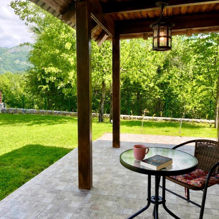 Holiday house Flores near Kolasin - Three-Bedroom House - 1