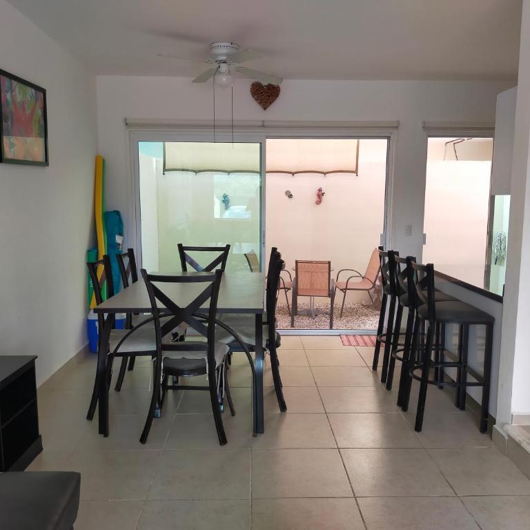 CasaMEXH Lunamar - Despierta, toma café en la 5ta Av, explora Xcaret, experimenta Tulum o algún cenote cercano - Unas vacaciones extraordinarias para tu familia y tus amigos - Three-Bedroom Villa - 13